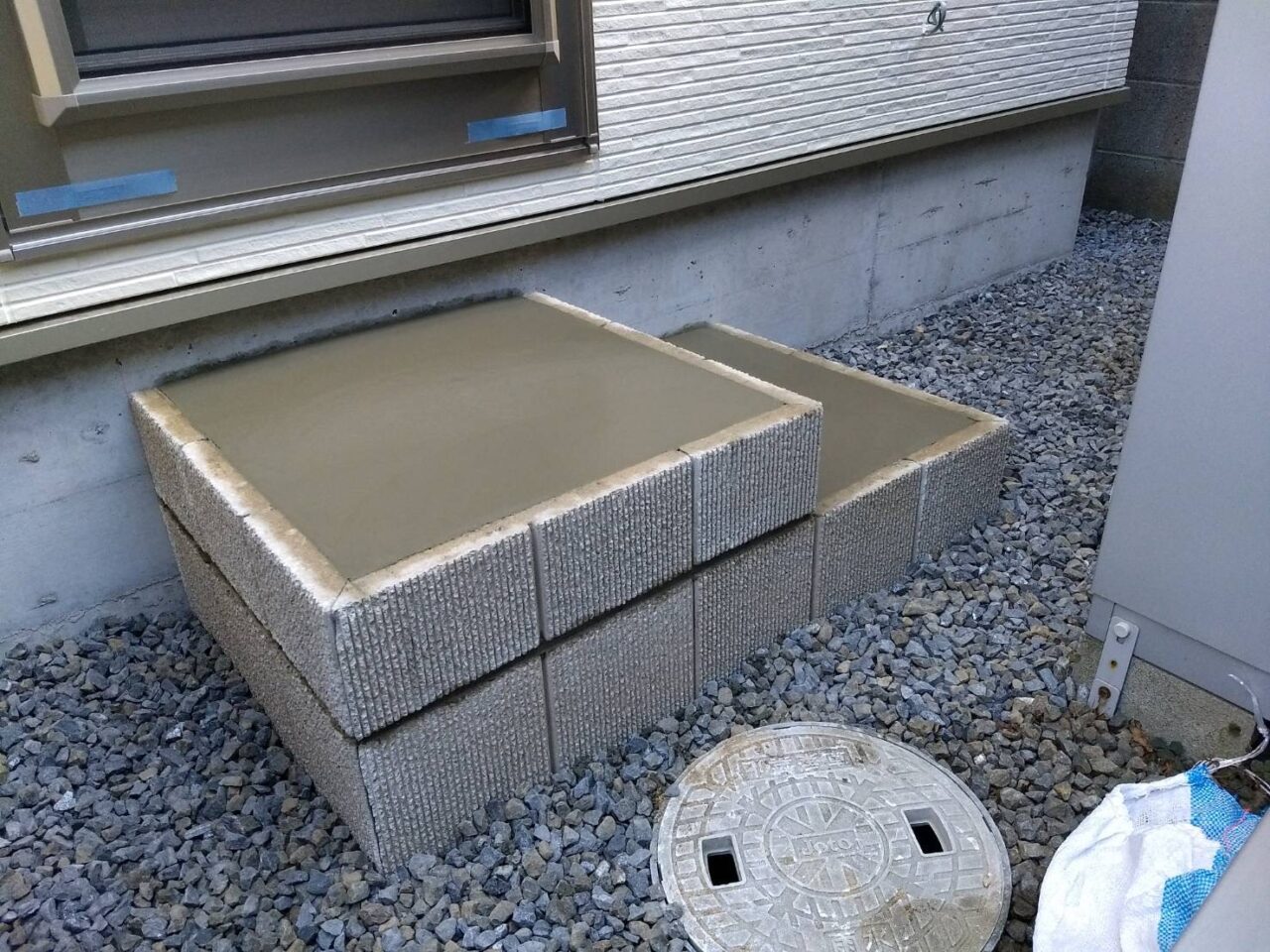 外構工事　勝手口　ステップ新設