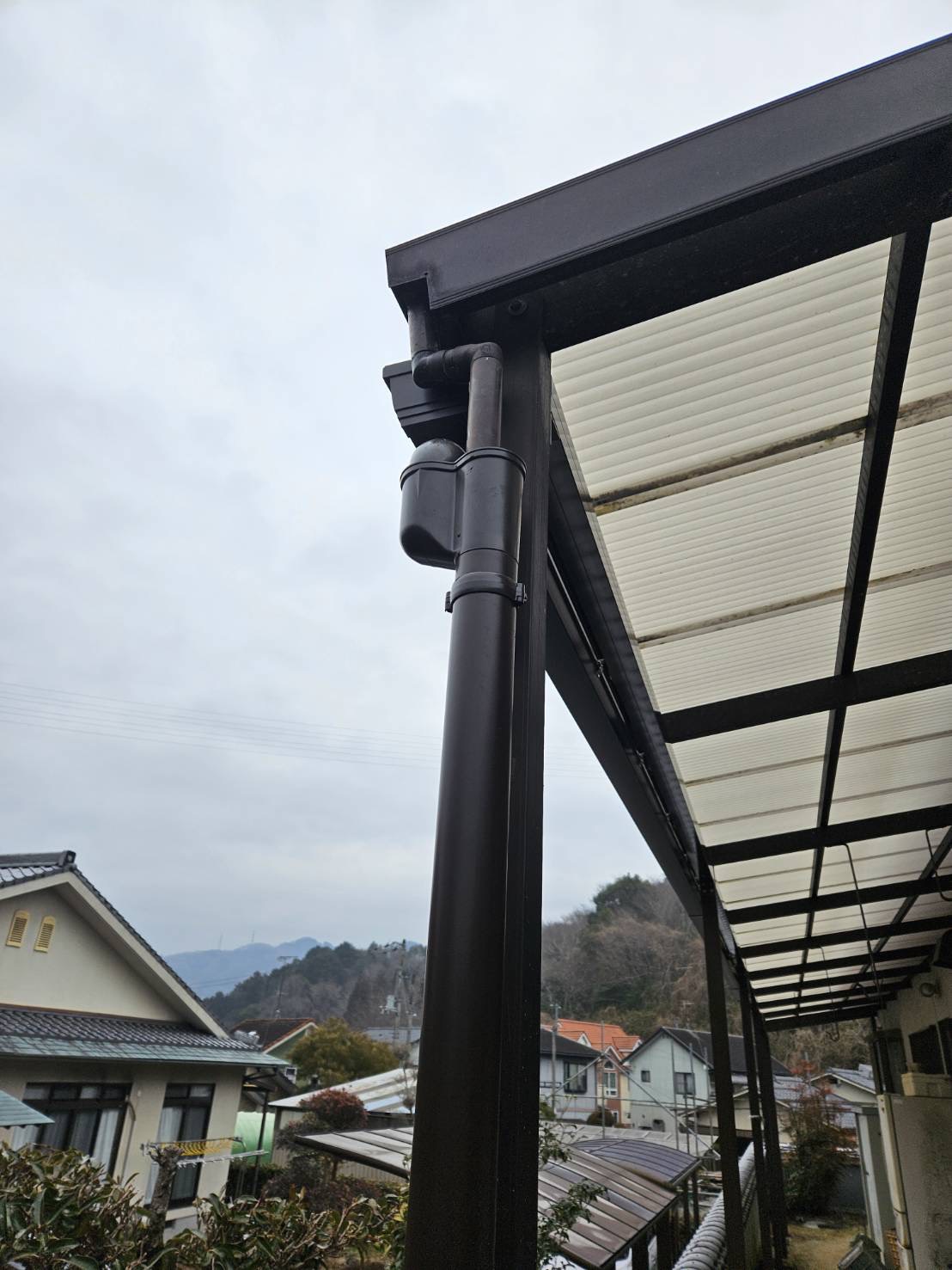 テラス雨樋交換