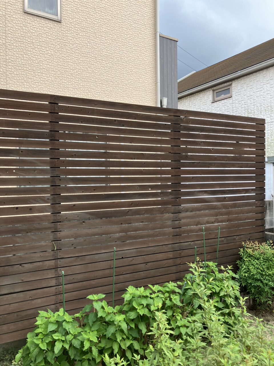 目隠しラティス　フェンス塗装