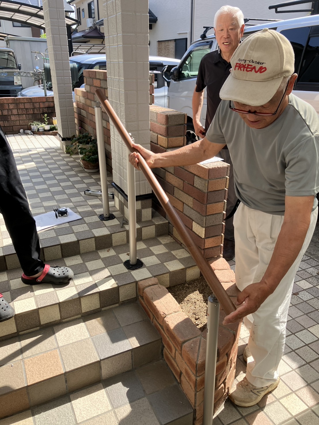 玄関手すり設置