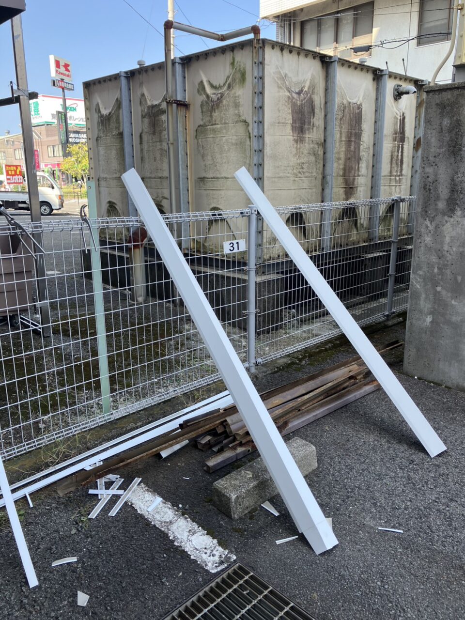 アパート駐輪場 雨樋交換